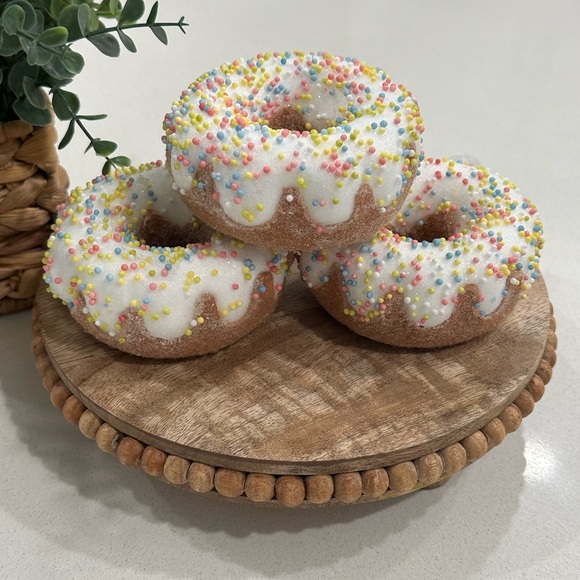 🆕 Set of 3 | White Sprinkled Faux Donuts! - Picture 5 of 7